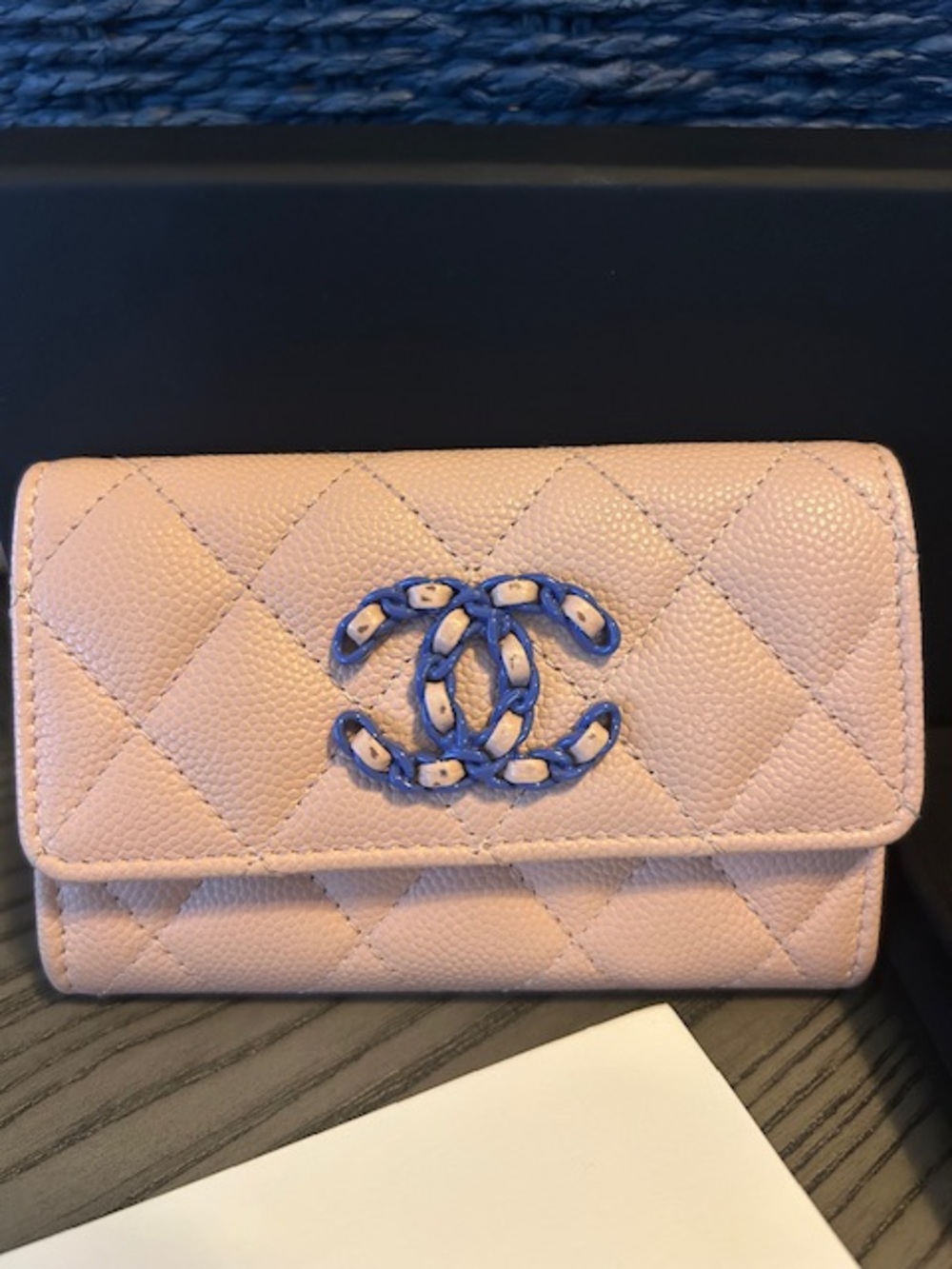 Chanel Caviar Quilted Chain CC Flap Holder Light Pink - Picture 2 of 7